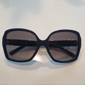 ✨Tory Burch Sunglasses and case✨